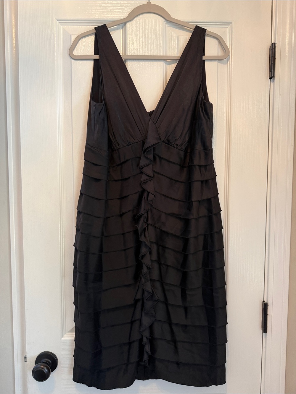Jones New York Black Tiered V-Neck Women's Satin Dress